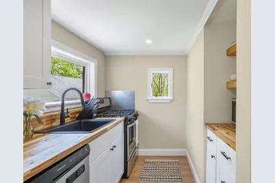 90 Manning Street, Hudson, MA 01749 - Photo 3