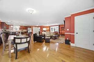 11 Hersom St, Watertown, MA 02472 - Photo 13