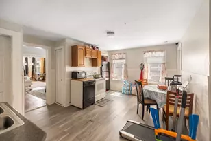 25 Almont Ave, Worcester, MA 01604 - Photo 7