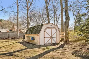 5 Crestwood Ave, Plainville, MA 02762 - Photo 27