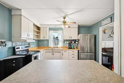 5 Crestwood Ave, Plainville, MA 02762 - Photo 5