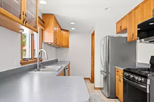 84 Wheeler Ave, Springfield, MA 01118 - Photo 21