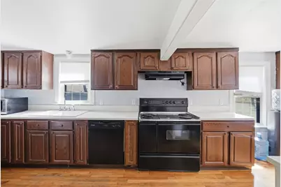 609 Willard St, Leominster, MA 01453 - Photo 5