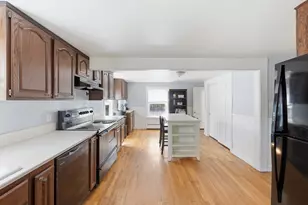 609 Willard St, Leominster, MA 01453 - Photo 11