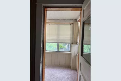 194-196 W Franklin St #2, Holyoke, MA 01040 - Photo 9