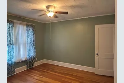 194-196 W Franklin St #2, Holyoke, MA 01040 - Photo 11