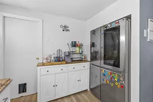 38 Liberty St, New Bedford, MA 02740 - Photo 15