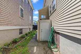 38 Liberty St, New Bedford, MA 02740 - Photo 31