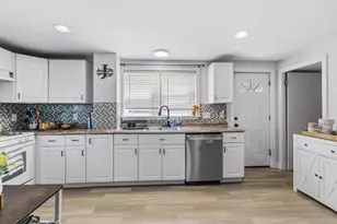38 Liberty St, New Bedford, MA 02740 - Photo 13