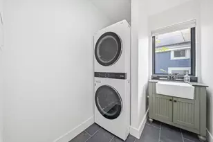 284 Webster St, Newton, MA 02466 - Photo 17