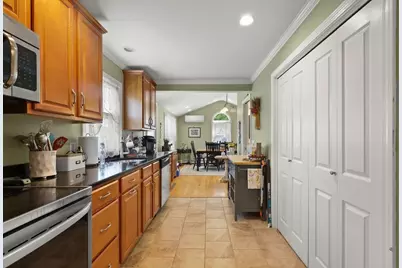 34 Harbeck St, Acushnet, MA 02743 - Photo 5