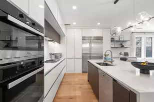 80 Verndale St, Brookline, MA 02446 - Photo 7