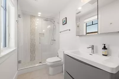 80 Verndale St #80, Brookline, MA 02446 - Photo 17