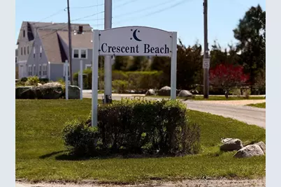 17 Island St, Mattapoisett, MA 02739 - Photo 1