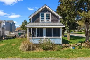 17 Island St, Mattapoisett, MA 02739 - Photo 3