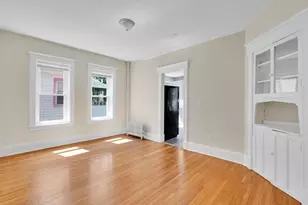 242 Fort Pleasant Ave, Springfield, MA 01108 - Photo 15