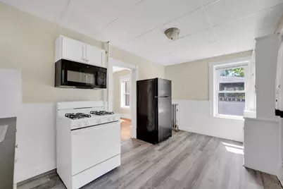 242 Fort Pleasant Ave, Springfield, MA 01108 - Photo 7