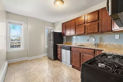 35 Harold St #3, Boston, MA 02119 - Photo 3