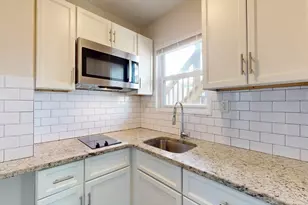 298-300 Meridian St, Boston, MA 02128 - Photo 11