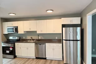 96 Plymouth, Holbrook, MA 02343 - Photo 7