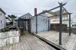 67 Delano St, New Bedford, MA 02744 - Photo 15