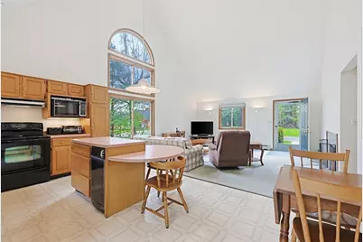 1 Cheyenne Dr, Hubbardston, MA 01452 - Photo 7