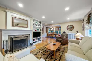 94 Grafton Ave, Milton, MA 02186 - Photo 9