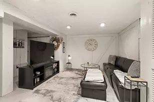 258 Lexington St, Watertown, MA 02472 - Photo 15