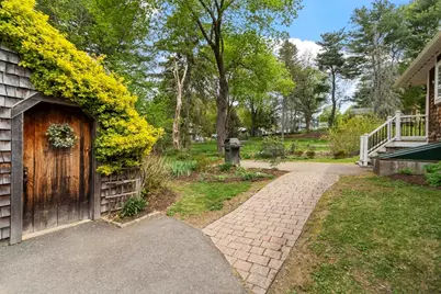 2 Knox Ave, Groveland, MA 01834 - Photo 5