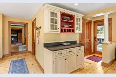 2 Knox Ave, Groveland, MA 01834 - Photo 9