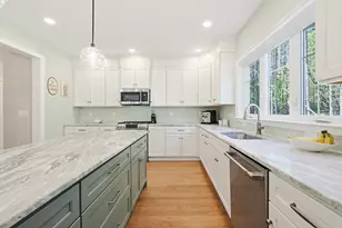 10 Homes Ave, Franklin, MA 02038 - Photo 9