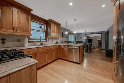 41 Indian Hill Rd, Dracut, MA 01826 - Photo 9