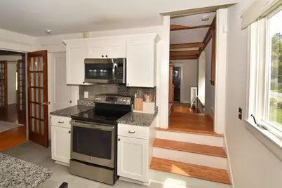 105 Edgewood Ave, Longmeadow, MA 01106 - Photo 9