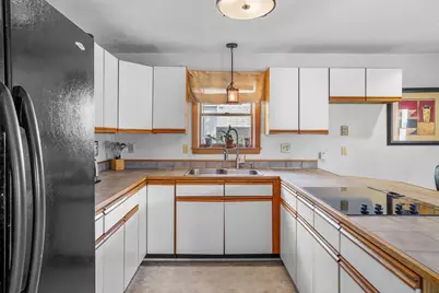 122 S Walker St, Lowell, MA 01851 - Photo 29