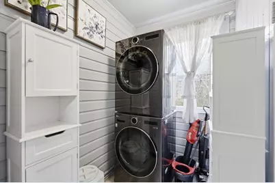 17 Upland Ave, Webster, MA 01570 - Photo 23