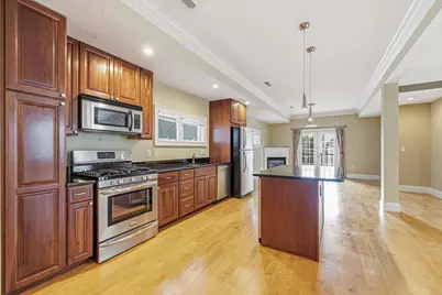 5 Mount Vernon St #2, Boston, MA 02125 - Photo 3