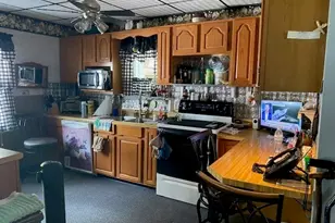 27 A-B Grafton St, Millbury, MA 01527 - Photo 7