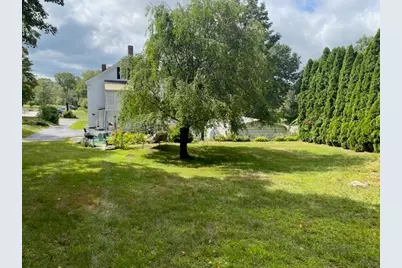 27 A-B Grafton St, Millbury, MA 01527 - Photo 5