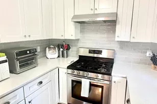 28 Evergreen Ave, Waltham, MA 02453 - Photo 5