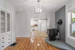 36 Chestnut St, Marlborough, MA 01752 - Photo 3