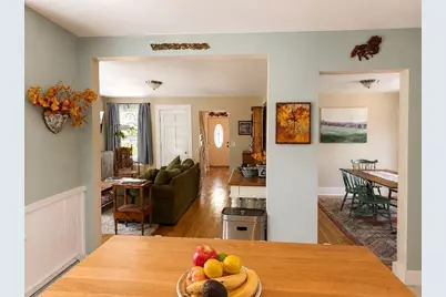 27 Holyoke St, Easthampton, MA 01027 - Photo 9