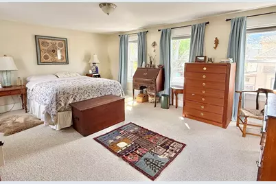 27 Holyoke St, Easthampton, MA 01027 - Photo 25
