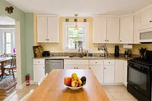 27 Holyoke St, Easthampton, MA 01027 - Photo 5