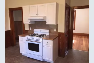 83B Maple St #B, Waltham, MA 02453 - Photo 3