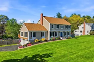 17 Wild Flower Cir, Westfield, MA 01085 - Photo 3