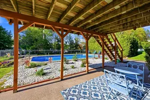 17 Wild Flower Cir, Westfield, MA 01085 - Photo 9