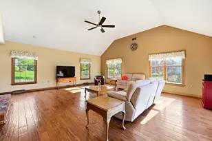 17 Wild Flower Cir, Westfield, MA 01085 - Photo 19