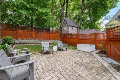 9 Bartlett Cres #1, Brookline, MA 02446 - Photo 23