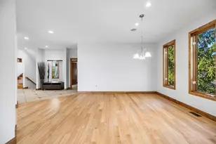 14 Hillside Ave, Southborough, MA 01772 - Photo 7