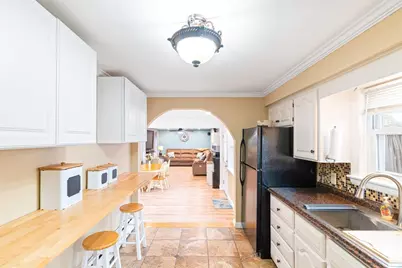 35 Woodbine Street, Attleboro, MA 02703 - Photo 9